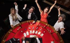 Dashboard terintegrasi lampiontoto menampilkan akses ke taruhan olahraga, kasino langsung, dan slot game dalam satu platform